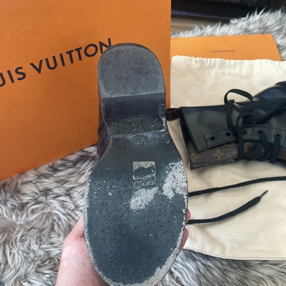 Louis Vuitton combat boots for women - Picture 3 of 5